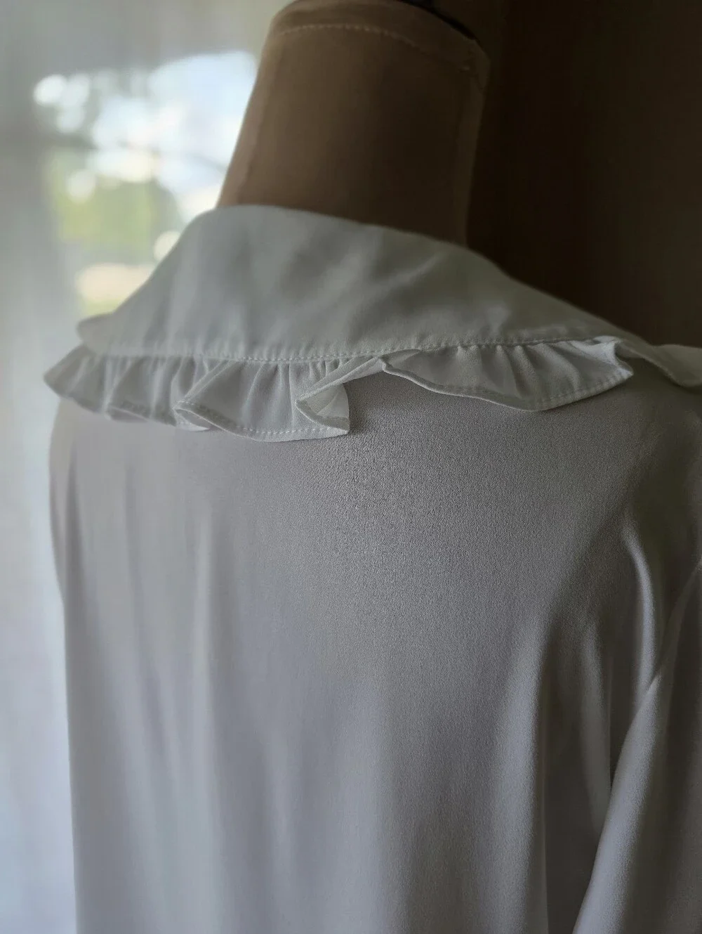 J. Crew White Ruffled Peter Pan Collar Button Down Blouse Shirt Top Size 8